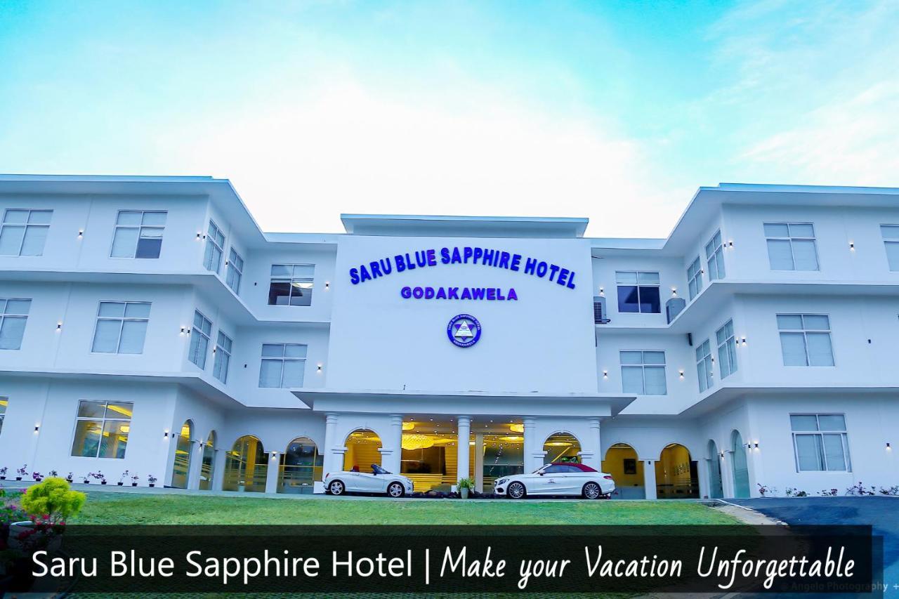 Saru Blue Sapphire Hotel Godakewela Exterior photo